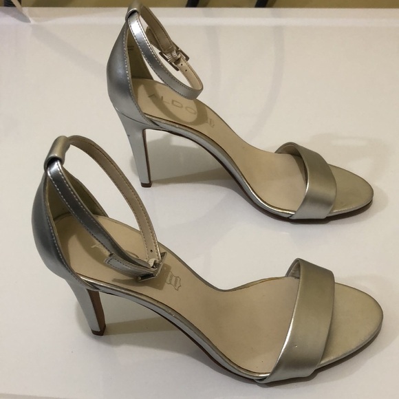 ALDO SILVER HIGH HEELS - Picture 4 of 11